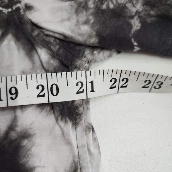 Outerknown BBQ Shirt in Galaxy Men's Button Up Short Sleeve Size Medium - Picture 6 of 7